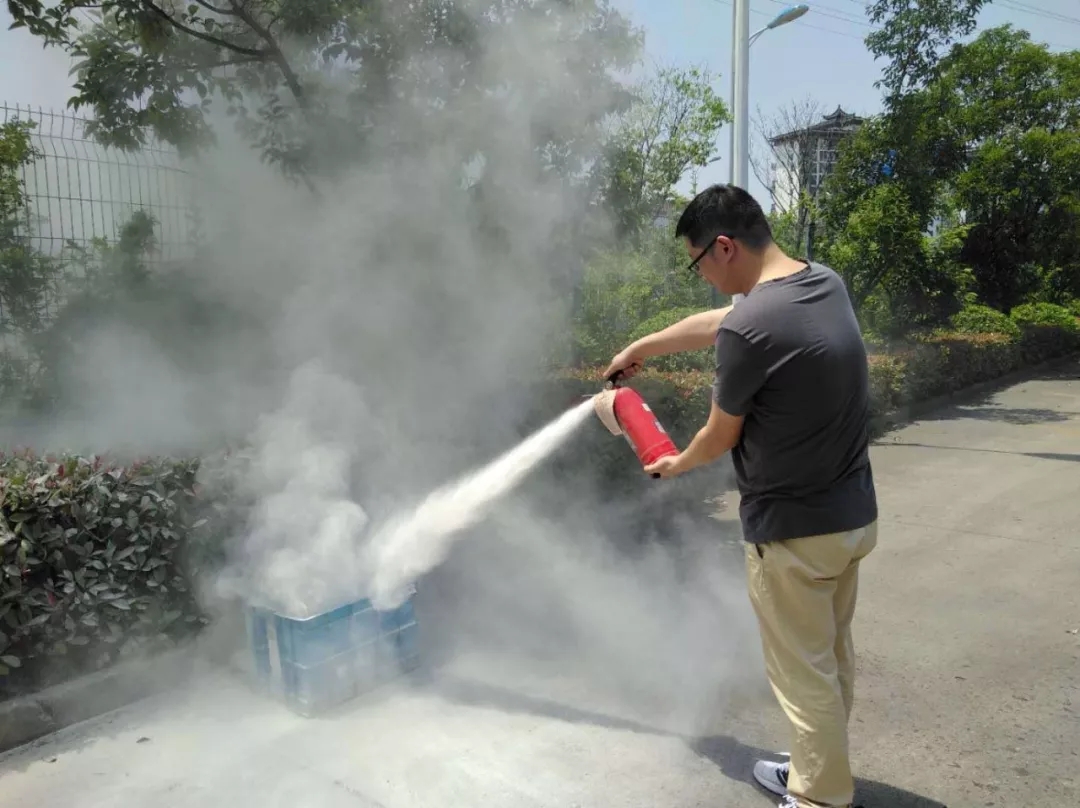 1559203088180470X225.jpg 1559203088180470X225.jpg